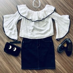 GUC Miss Love Off the Shoulder Top - sz L